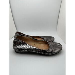FS/NY Metallic Silver Ballet Flats Womens Size 7 Slip On Shiny Designer Snake